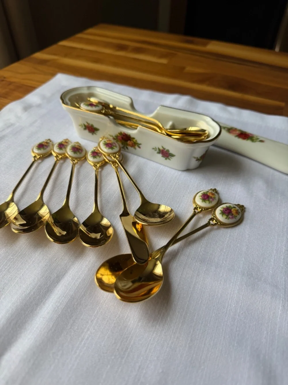 Vintage Gold Tone 14pc Tea Spoon Set in Old Country Roses Style with Caddy